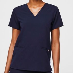 Figs Casma 3 Pocket Top